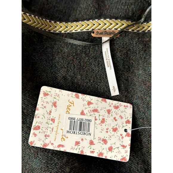 Free People NWT Irresistible Wool V-Neck Sweater in Green Size S - Picture 6 of 7